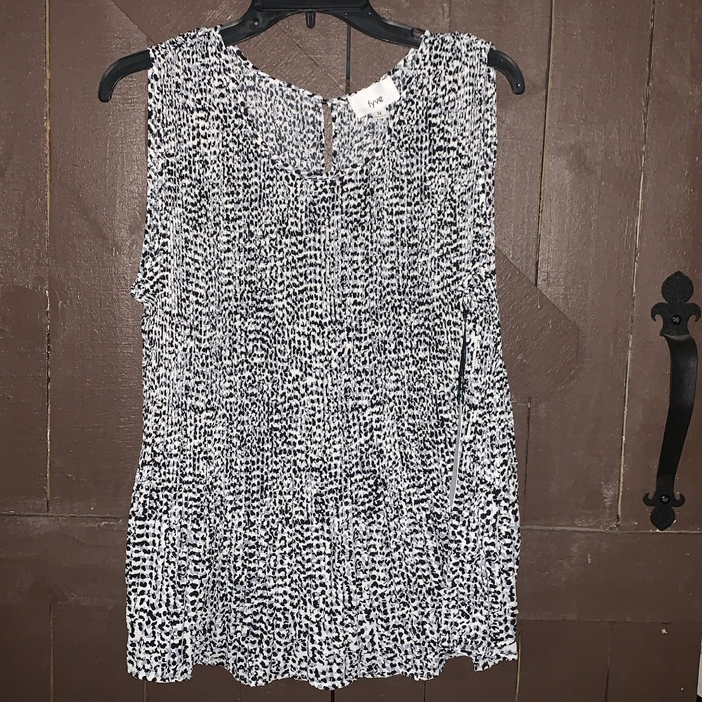 Fyve- woman’s top